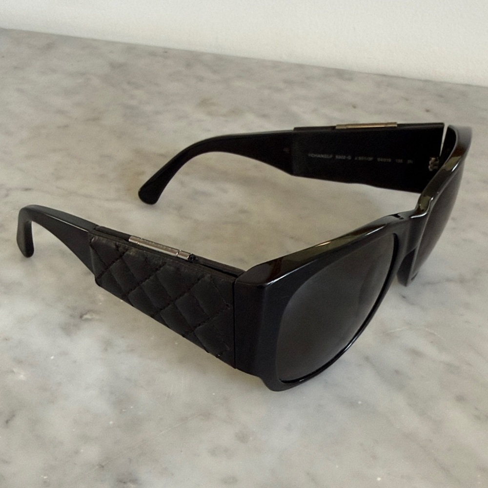 CHANEL Black Sunglasses with Silver Accent. Very Good Condition!